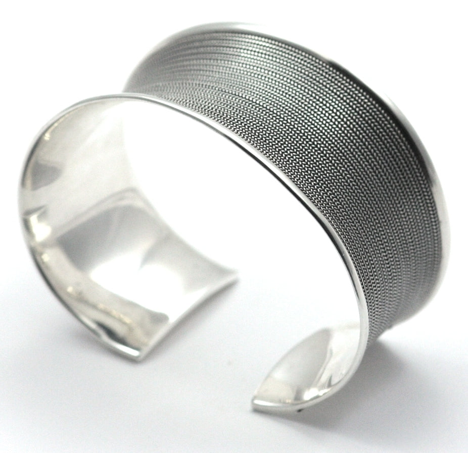 SURA Tali Air Chain Strands Bold Cuff
