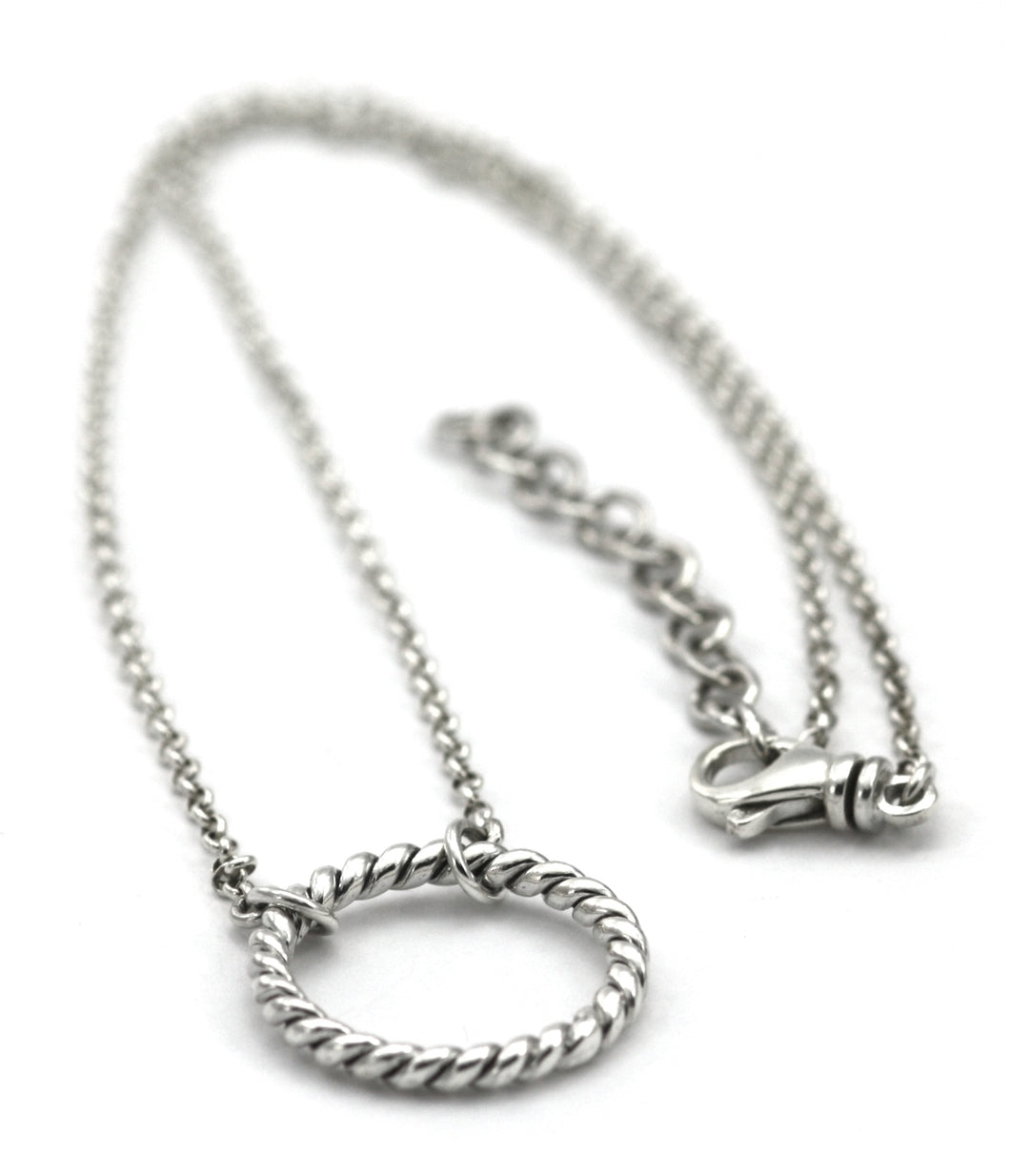 SURA Round Twisted Wire Necklace