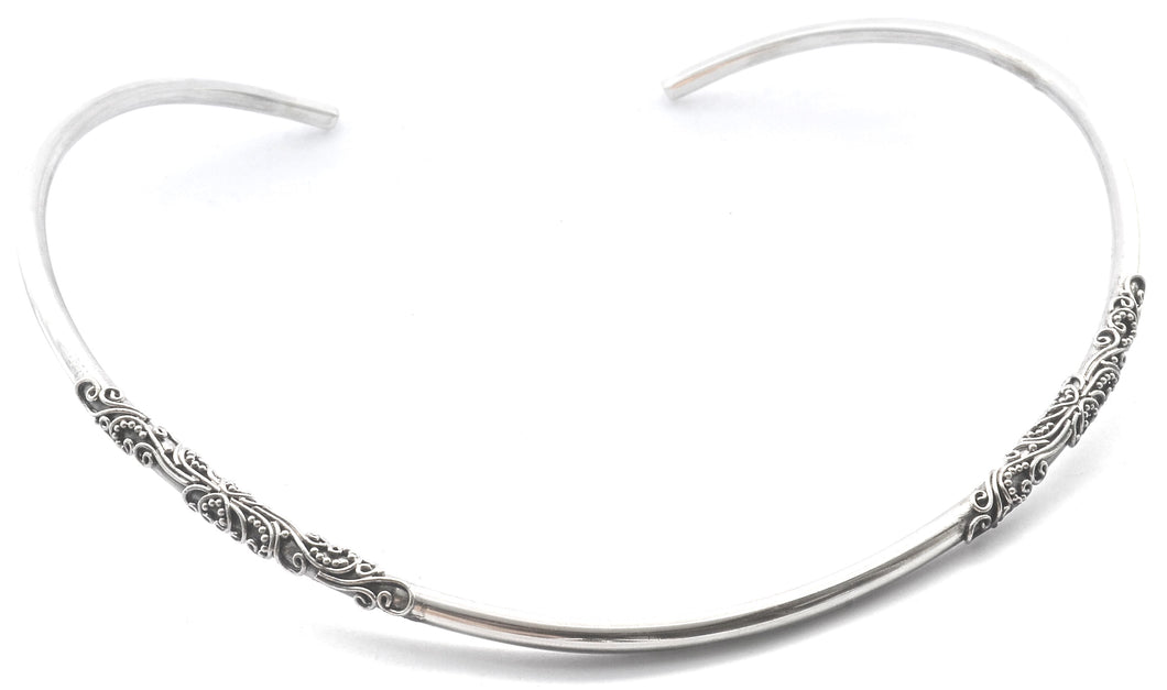 DEWI Floral Filigree Choker Necklace